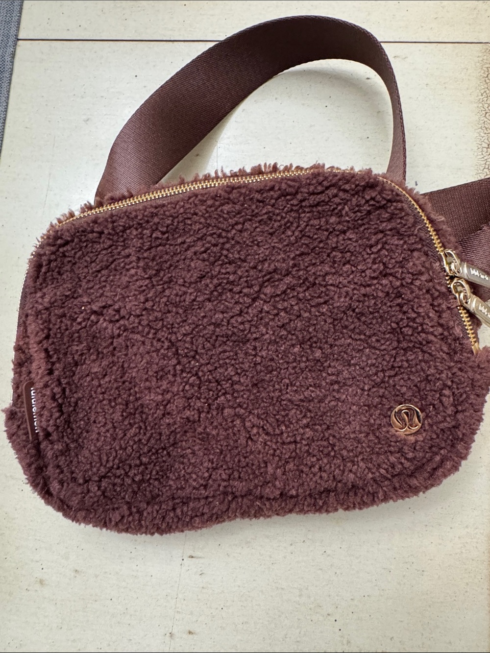 Everywhere Sherpa Belt Bag Large with Long Strap 2L
